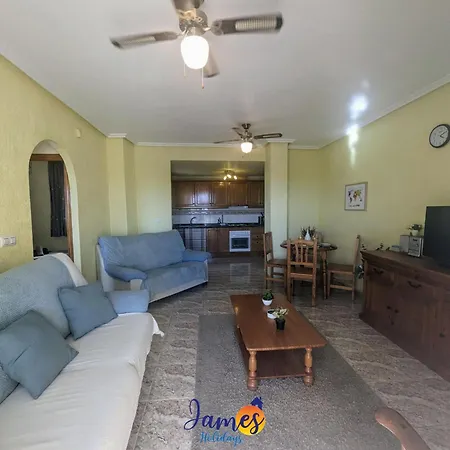 Quaint 2 Bed In La Florida With Com Pool Lf17 Apartment *